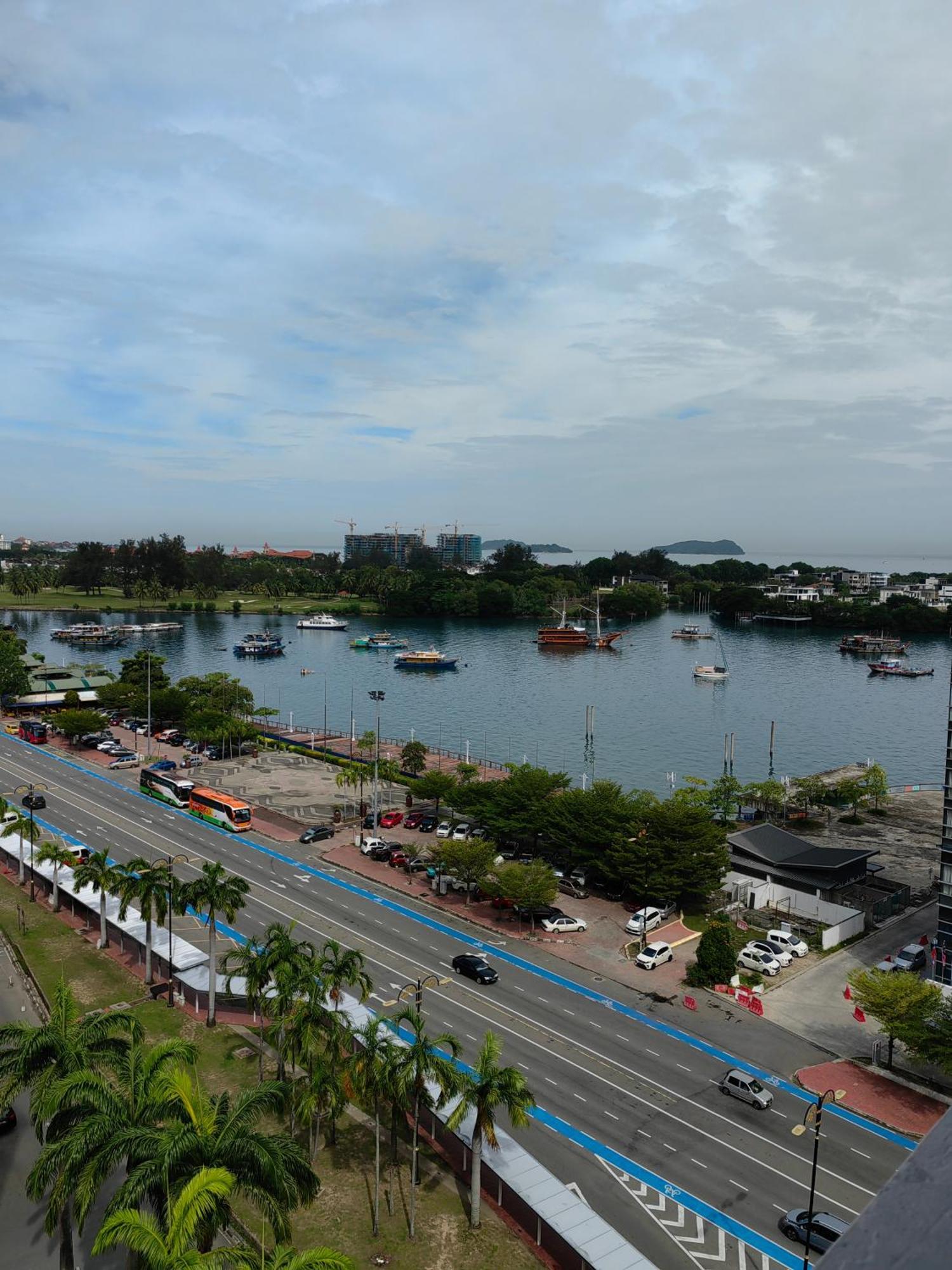 Town Condo - Marina Court Kota Kinabalu Apartment